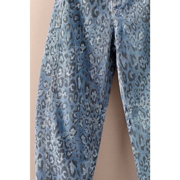 Urban Daizy Leopard Print Relaxed Straight Denim Pants - Picture 7 of 15